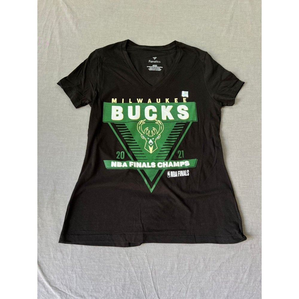 Milwaukee Bucks 2021 NBA Champions Shirt Womens Small Black Short Sleeve Tee.